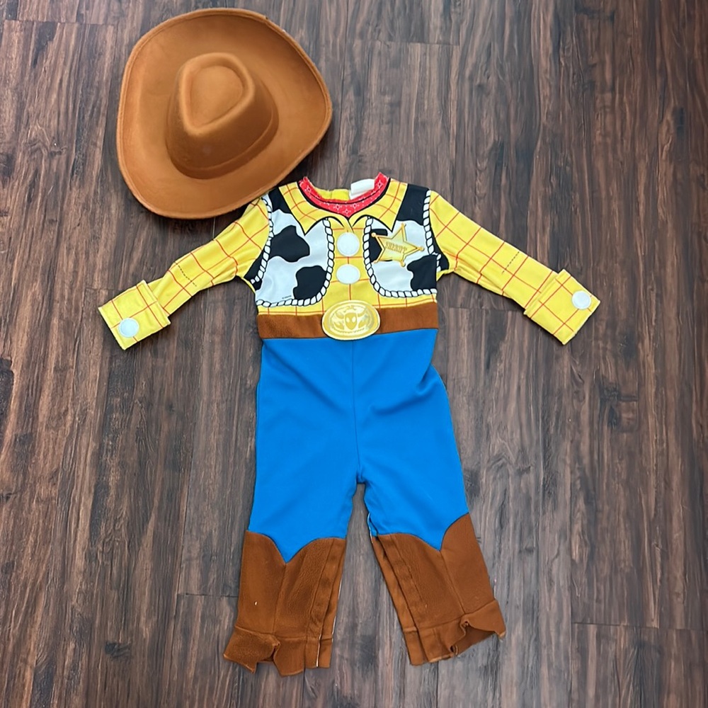 Sheriff Woody costume